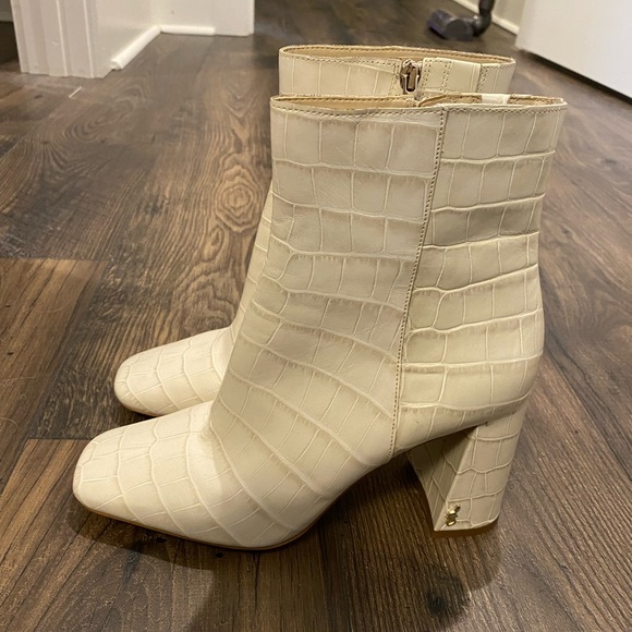 White Sam Edelman booties! Worn once! - Picture 4 of 4